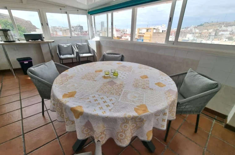 Takvåning i San Anton, Alicante stad